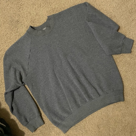 Solid gray crew neck - Picture 2 of 5